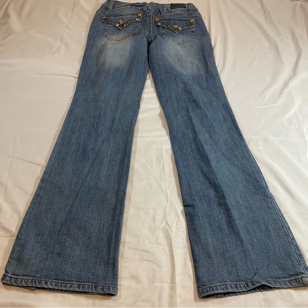 Zana Di stylish flare